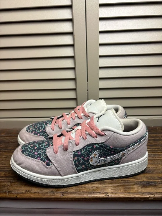 Nike Air Jordan 1 Low SE GS "Canvas Floral 7 Youth - Picture 7 of 10